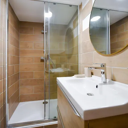 L'oasis H24, Atypique, Port, Plage, Fibre, Netflix شقة لا سين سور مير